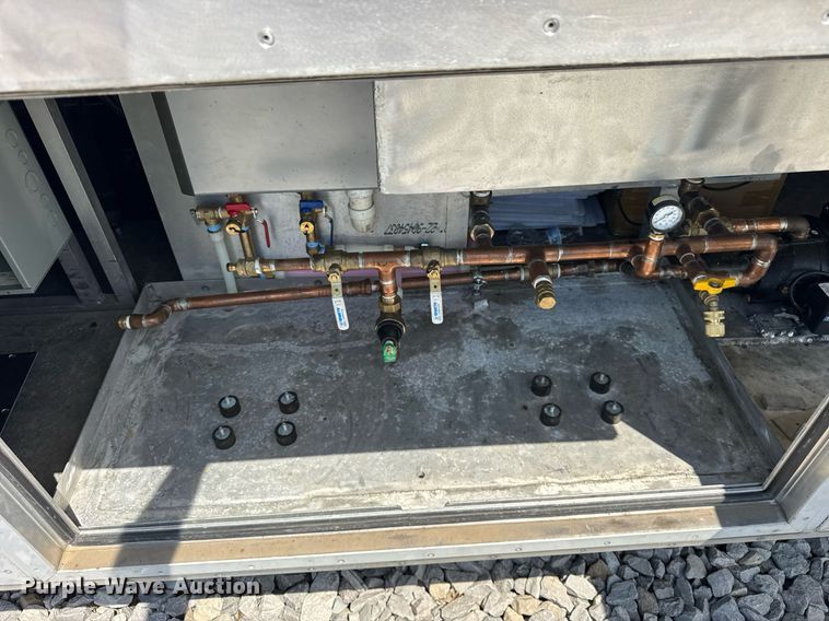 image for item EF2079 2013 Holland 40' CUPCOW bunk trailer