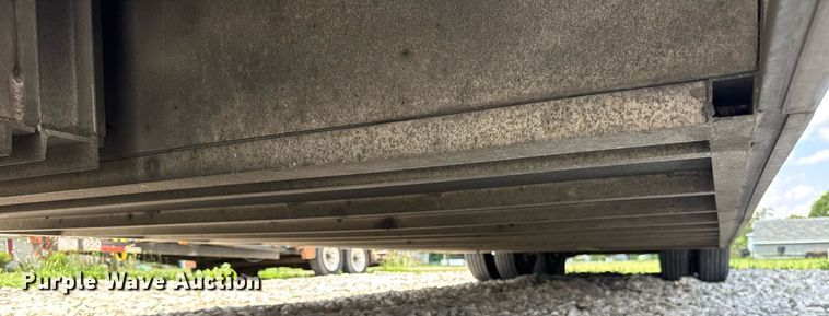 image for item EF2079 2013 Holland 40' CUPCOW bunk trailer