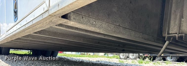 image for item EF2079 2013 Holland 40' CUPCOW bunk trailer