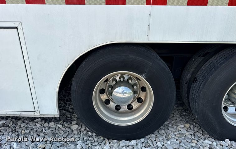 image for item EF2079 2013 Holland 40' CUPCOW bunk trailer