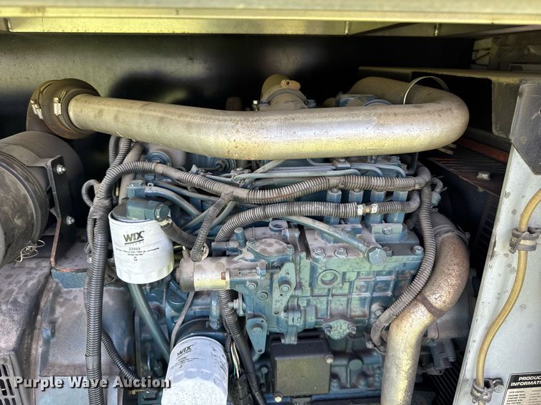 image for item EF2079 2013 Holland 40' CUPCOW bunk trailer