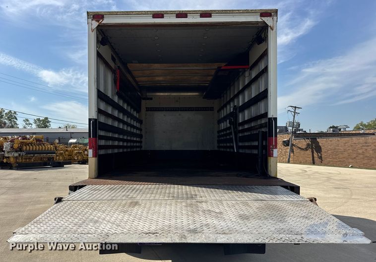 image for item EF2196 1990 Mack MS250 box truck