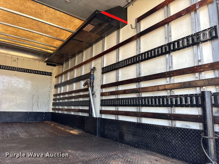 image for item EF2196 1990 Mack MS250 box truck