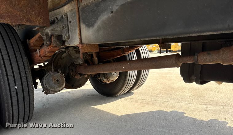 image for item EF2196 1990 Mack MS250 box truck