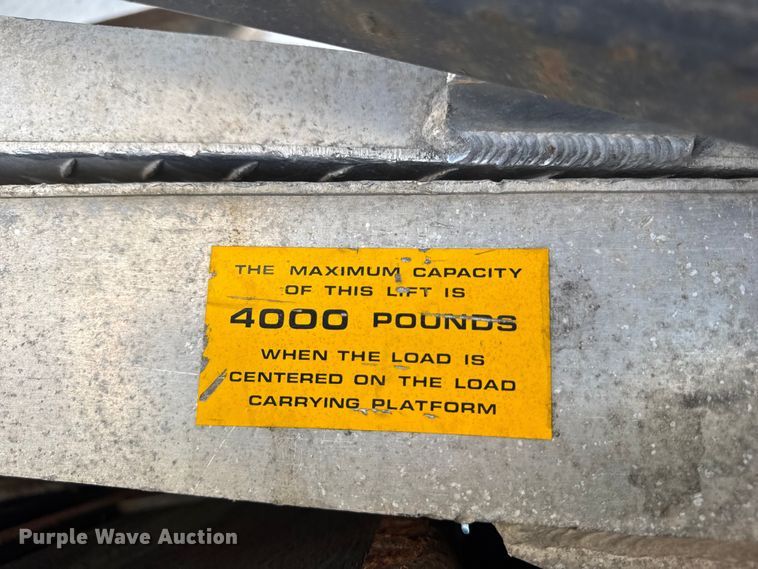 image for item EF2196 1990 Mack MS250 box truck