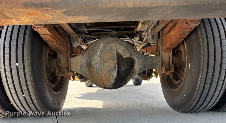 image for item EF2196 1990 Mack MS250 box truck