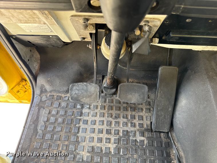 image for item EF2196 1990 Mack MS250 box truck