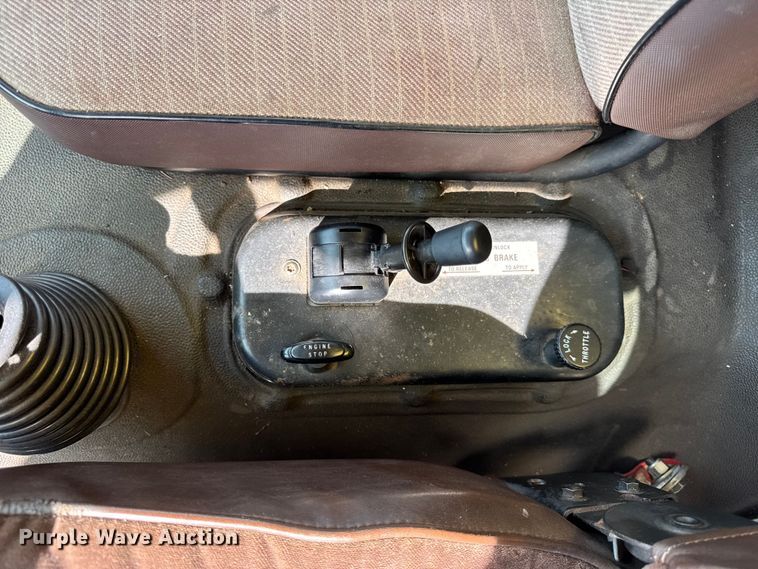 image for item EF2196 1990 Mack MS250 box truck