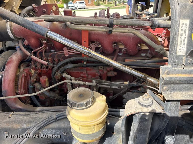 image for item EF2196 1990 Mack MS250 box truck