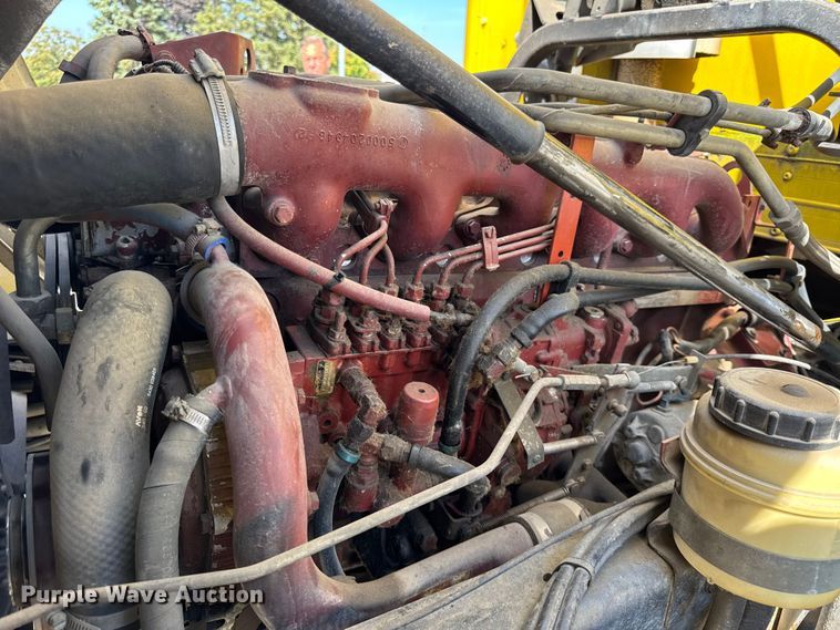 image for item EF2196 1990 Mack MS250 box truck