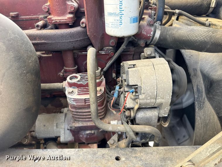 image for item EF2196 1990 Mack MS250 box truck