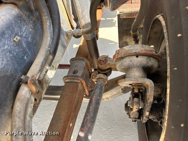 image for item EF2196 1990 Mack MS250 box truck