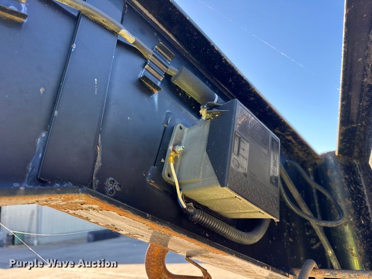 image for item EF2204 2011 Trailerman equipment trailer