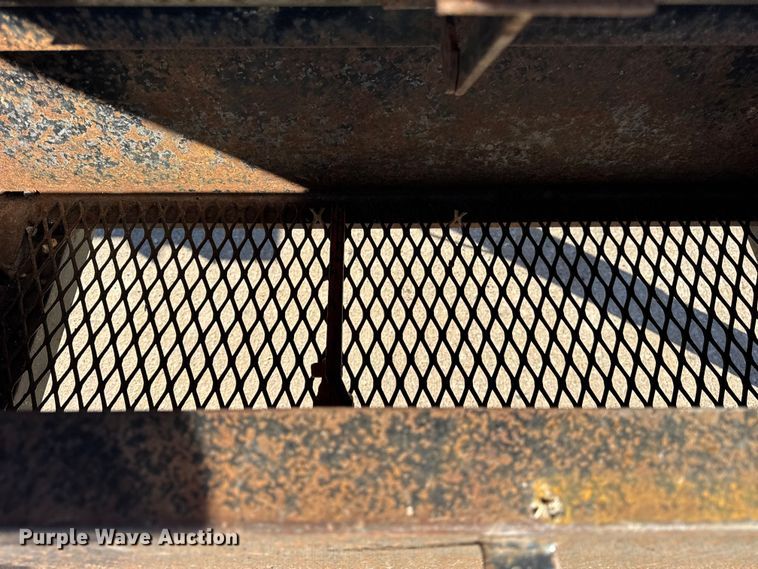 image for item EF2204 2011 Trailerman equipment trailer