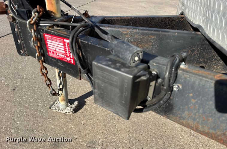 image for item EF2207 2006 Interstate T720TA3 enclosed cargo trailer