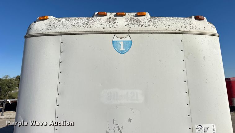 image for item EF2207 2006 Interstate T720TA3 enclosed cargo trailer