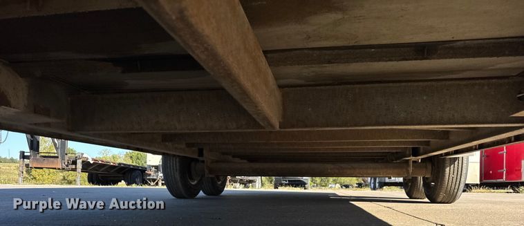 image for item EF2207 2006 Interstate T720TA3 enclosed cargo trailer