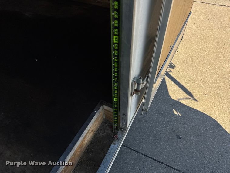 image for item EF2207 2006 Interstate T720TA3 enclosed cargo trailer