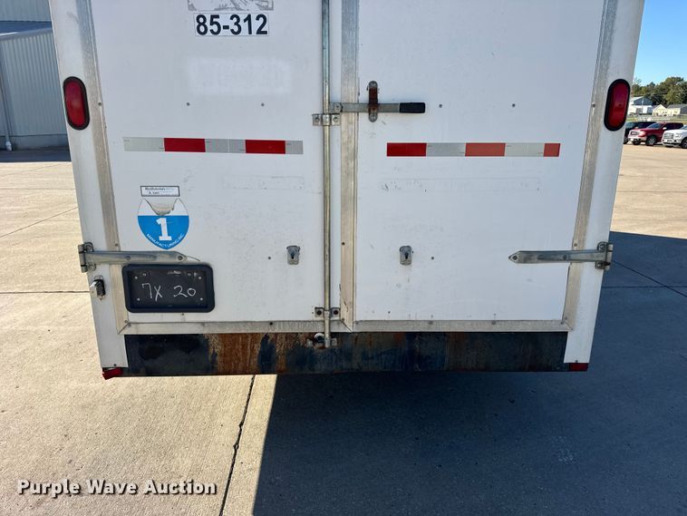 image for item EF2207 2006 Interstate T720TA3 enclosed cargo trailer