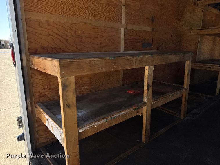 image for item EF2207 2006 Interstate T720TA3 enclosed cargo trailer