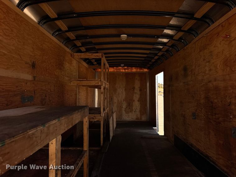 image for item EF2207 2006 Interstate T720TA3 enclosed cargo trailer