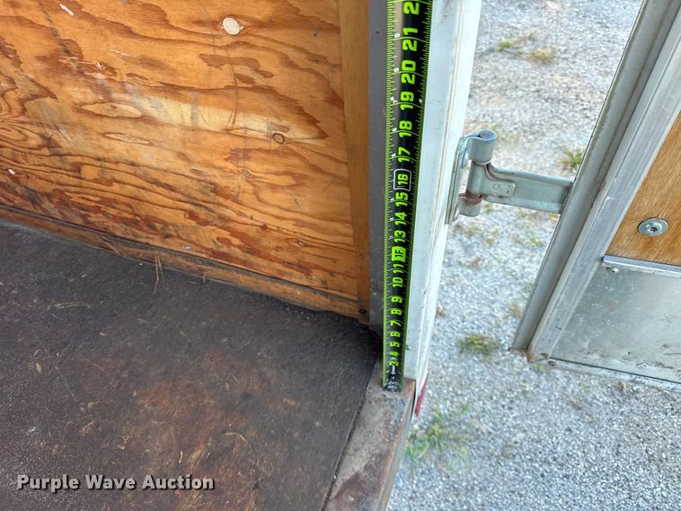 image for item EF2207 2006 Interstate T720TA3 enclosed cargo trailer