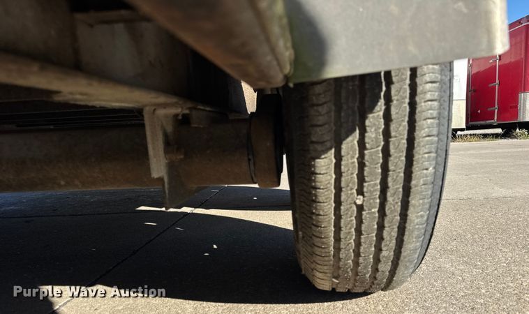 image for item EF2207 2006 Interstate T720TA3 enclosed cargo trailer