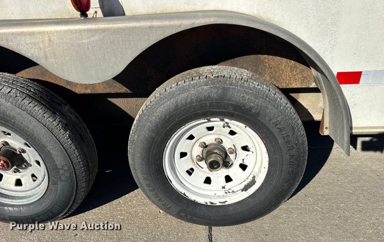 image for item EF2207 2006 Interstate T720TA3 enclosed cargo trailer