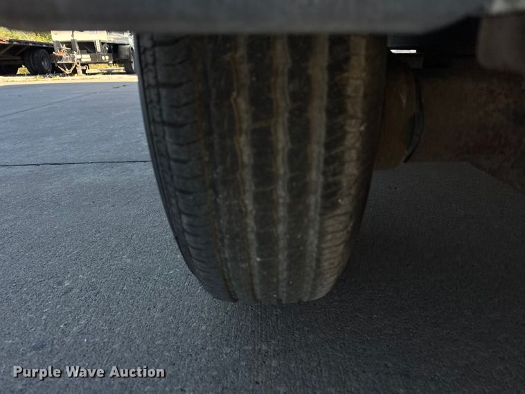 image for item EF2207 2006 Interstate T720TA3 enclosed cargo trailer