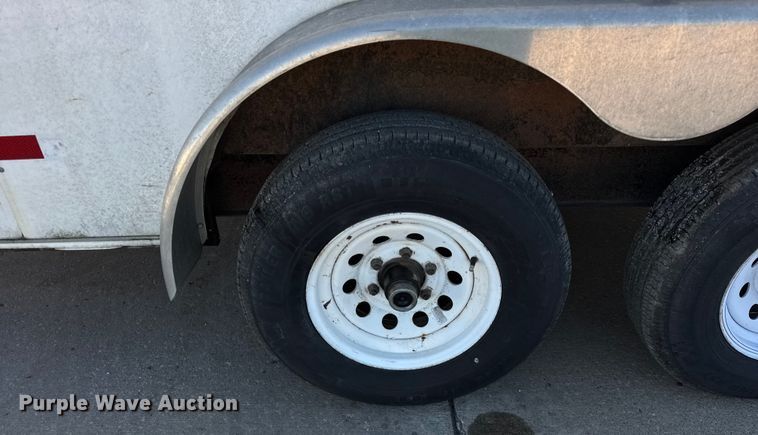 image for item EF2207 2006 Interstate T720TA3 enclosed cargo trailer