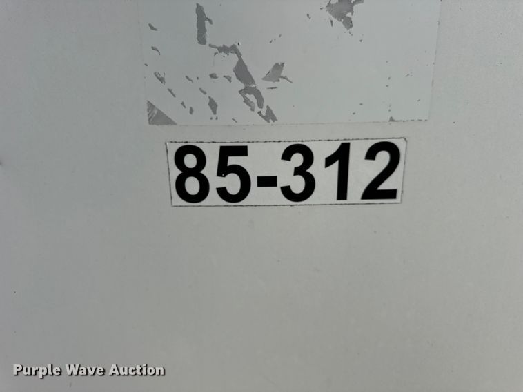 image for item EF2207 2006 Interstate T720TA3 enclosed cargo trailer