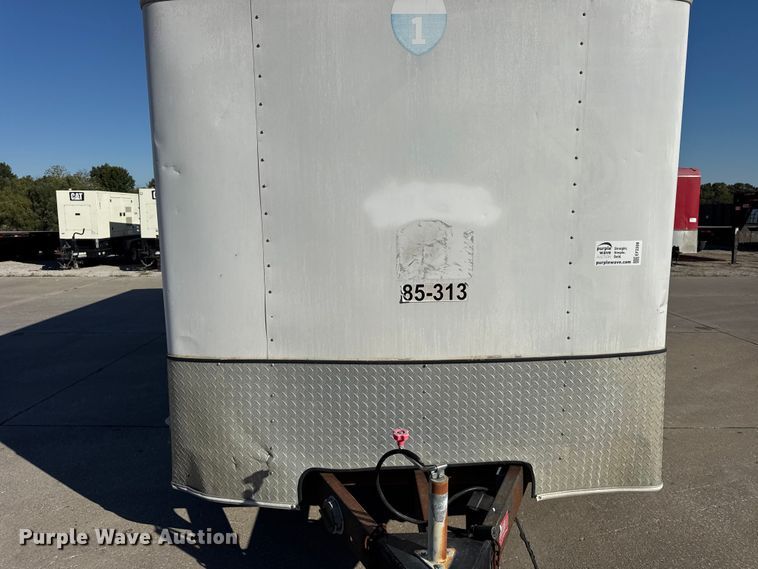 image for item EF2208 2006 Interstate T1718 TA3 enclosed cargo trailer