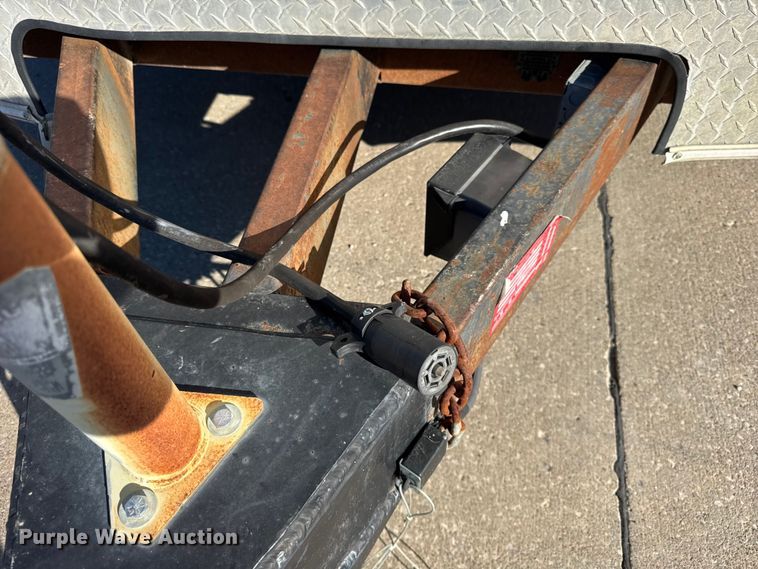 image for item EF2208 2006 Interstate T1718 TA3 enclosed cargo trailer