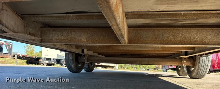 image for item EF2208 2006 Interstate T1718 TA3 enclosed cargo trailer