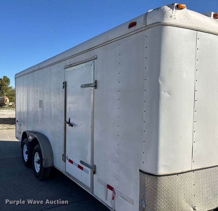 image for item EF2208 2006 Interstate T1718 TA3 enclosed cargo trailer