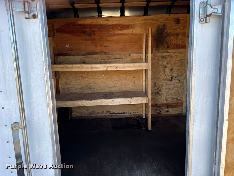 image for item EF2208 2006 Interstate T1718 TA3 enclosed cargo trailer