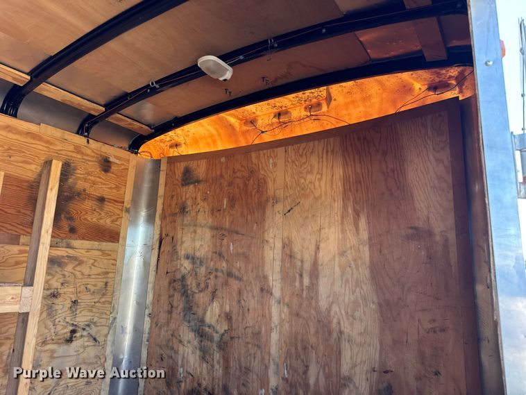 image for item EF2208 2006 Interstate T1718 TA3 enclosed cargo trailer