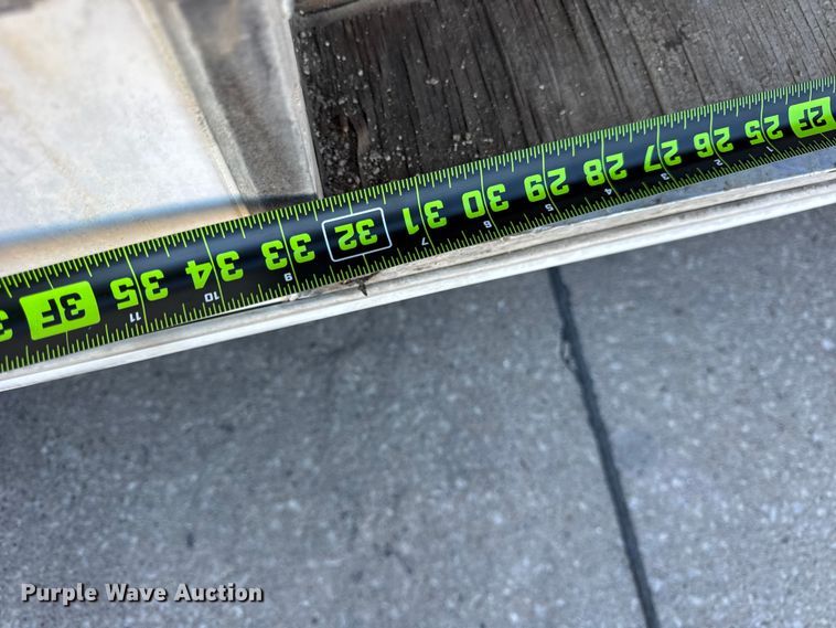 image for item EF2208 2006 Interstate T1718 TA3 enclosed cargo trailer