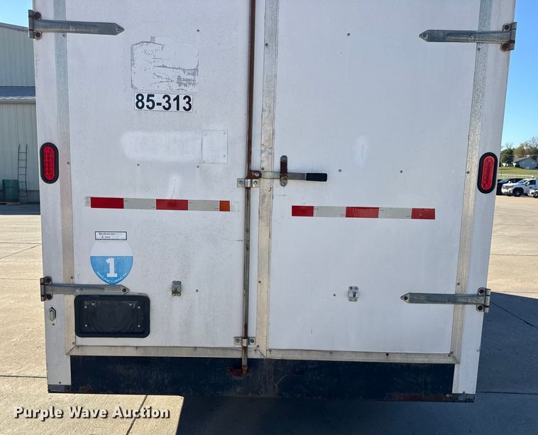 image for item EF2208 2006 Interstate T1718 TA3 enclosed cargo trailer