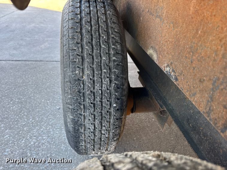 image for item EF2208 2006 Interstate T1718 TA3 enclosed cargo trailer