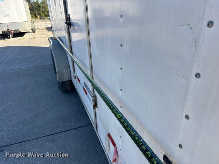 image for item EF2208 2006 Interstate T1718 TA3 enclosed cargo trailer