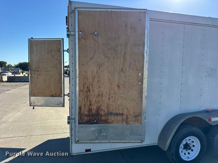 image for item EF2208 2006 Interstate T1718 TA3 enclosed cargo trailer