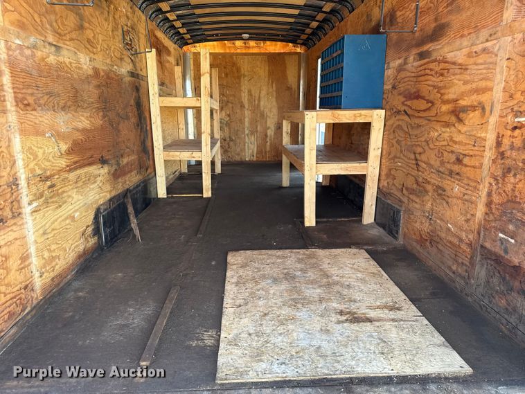 image for item EF2208 2006 Interstate T1718 TA3 enclosed cargo trailer