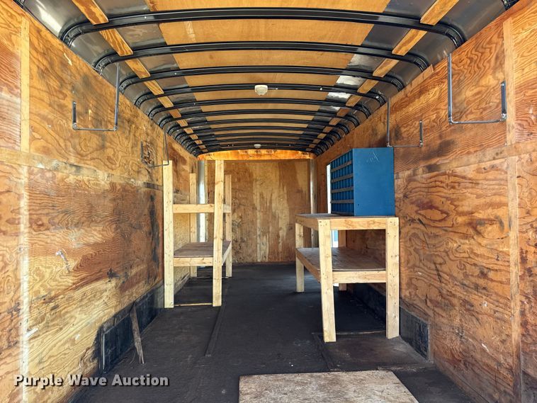 image for item EF2208 2006 Interstate T1718 TA3 enclosed cargo trailer