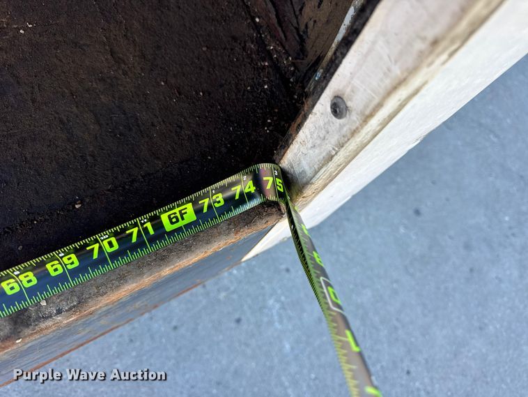 image for item EF2208 2006 Interstate T1718 TA3 enclosed cargo trailer