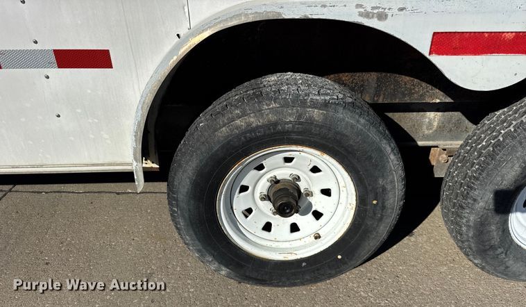 image for item EF2208 2006 Interstate T1718 TA3 enclosed cargo trailer