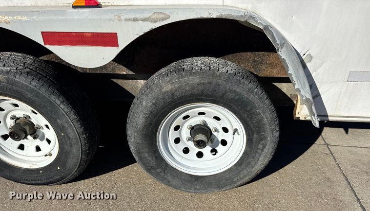 image for item EF2208 2006 Interstate T1718 TA3 enclosed cargo trailer