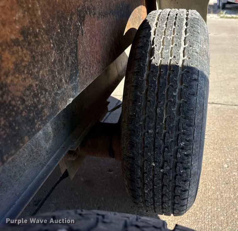 image for item EF2208 2006 Interstate T1718 TA3 enclosed cargo trailer