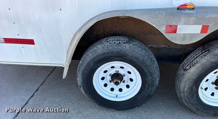 image for item EF2208 2006 Interstate T1718 TA3 enclosed cargo trailer