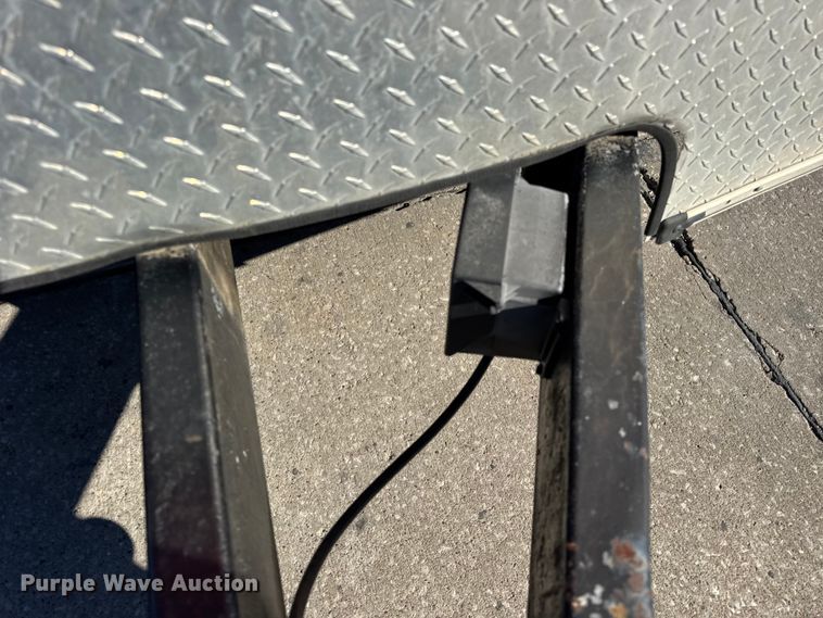 image for item EF2209 2009 Interstate I720TA3 enclosed cargo trailer